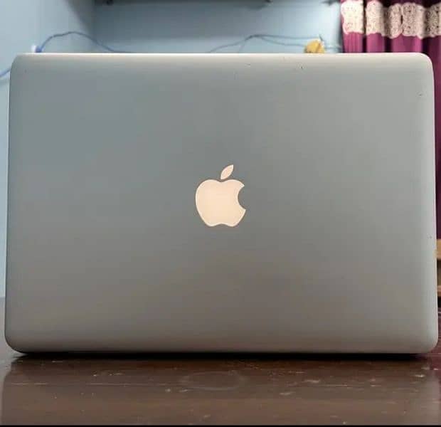 MacBook pro 2012 10/10 condition 0