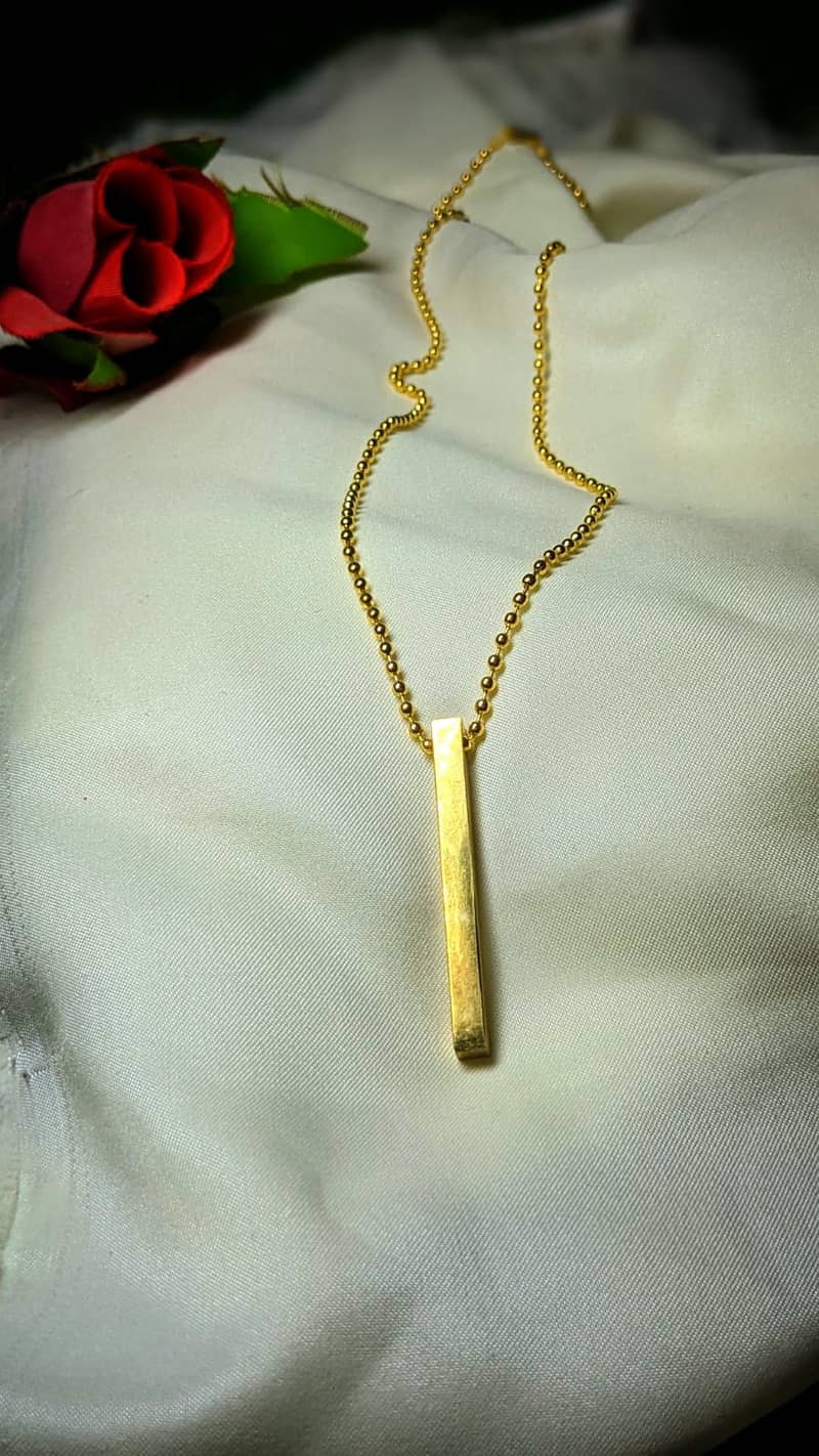 Golden vertical bar Necklaces for girls and boys 3