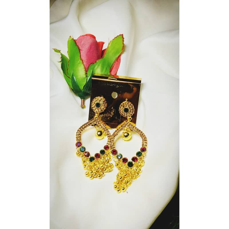 Golden color Earrings for girls and women for party wear / wedding 3