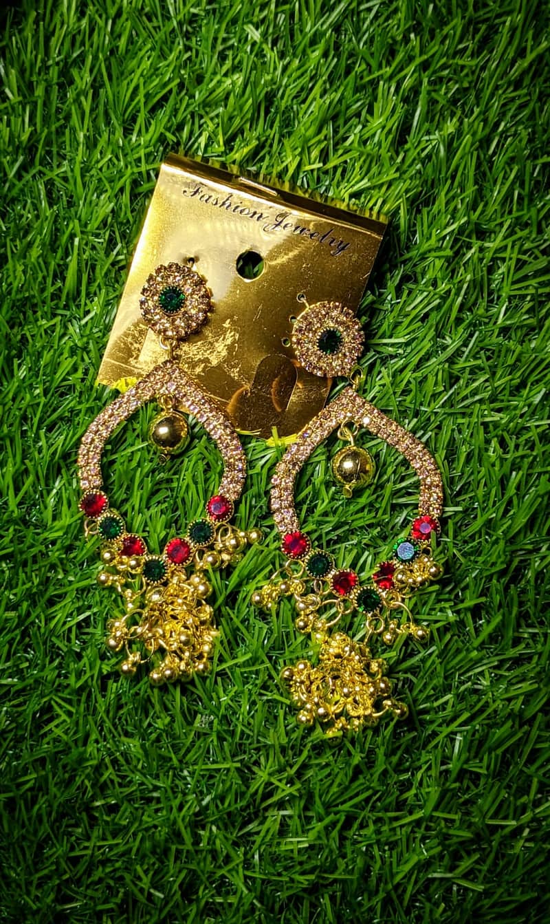Golden color Earrings for girls and women for party wear / wedding 4