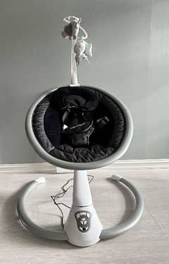Almost New Beemoo Swing Chair (Imported)
