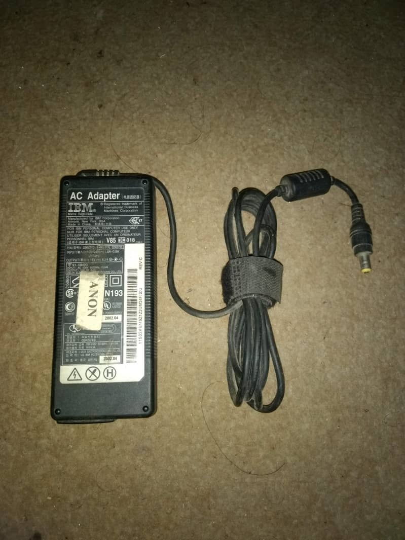 IBM T41 original charger/adapter. O3244833221 0