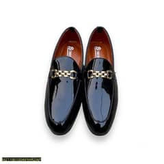 man's patent leather formal dress shoes