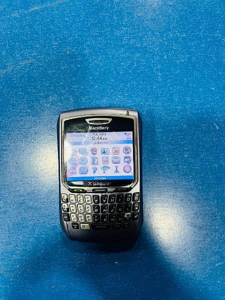 BlackBerry Phone With Data Cable 3