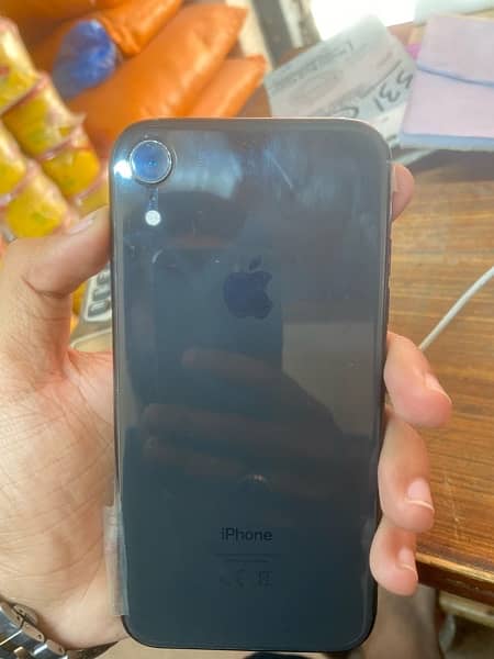 IPHONE XR black colour dual Approve 84 bettry 4