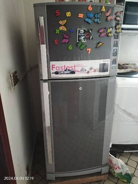 refrigerator v good condition 9.5/10 almost new 16
