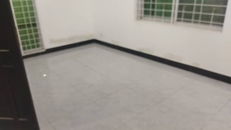 5 marla lower portion available for rent in shadaab garden main ferozpur road Lahore lahore 13