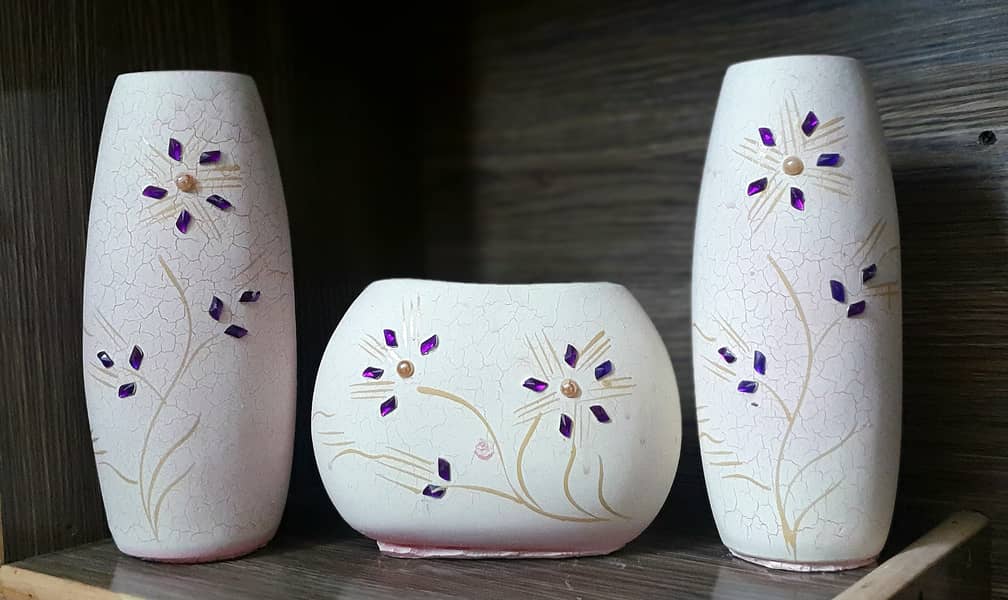 Elegant 3-Piece Vase Set for Modern Living 1
