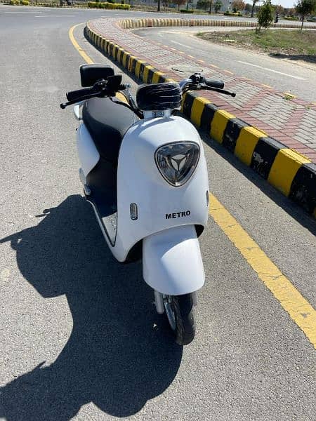 metro scooter new urgent for sale 2