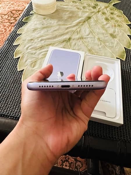 apple iphone 11 full box dual sim approved waterpack set urgently sale 7