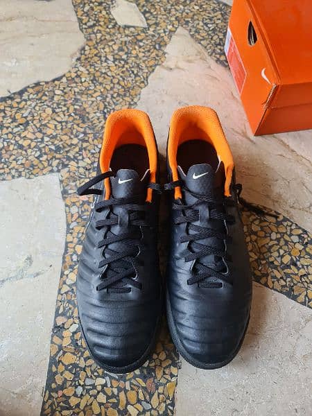Nike lengendx 7 club football shoes 1