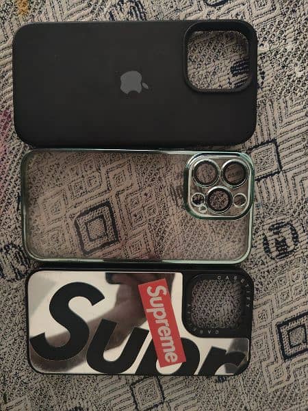 iPhone 14 pro Spigen Magsafe cover + 3 cases 2