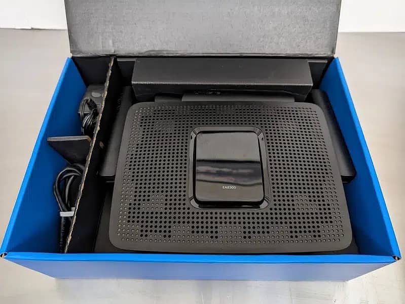 Linksys/Router/MR8300/Tri-Band/AC2200/Mesh/WiFi/5/Router (Box Pack) 2