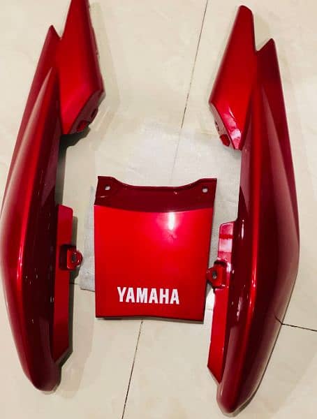 Ybr 125 seat cowling black/red available 3