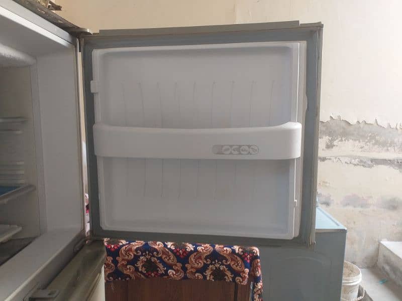 orient refrigerator good condition 3