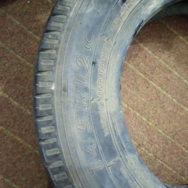 145 r 12 ka tyre good condition bilkul new jaisa 03046571093 3