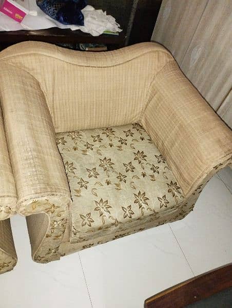 Sofa set used perfect condition 5 seater 0