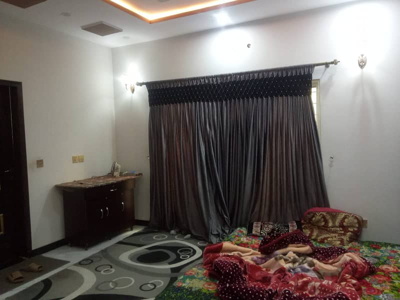 10 Marla Furnish Lower Portion For Rent In Sector F Bahria Town,Lahore 2
