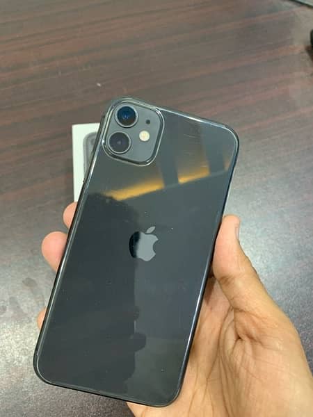 IPhone 11 128 GB with Box 0