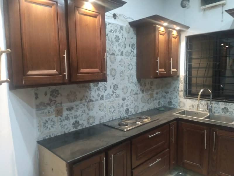 10 Marla Upper Portion For Rent In Oversses B Ext Bahria Town Lahore 13