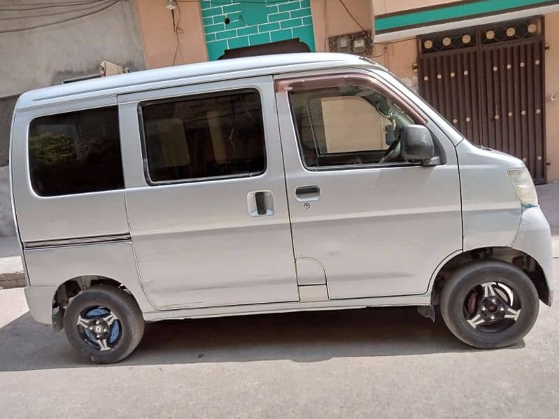 Daihatsu Hijet 7