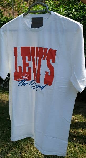 100% original Levi's T-Shirts available 1
