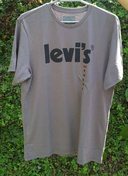 100% original Levi's T-Shirts available 15