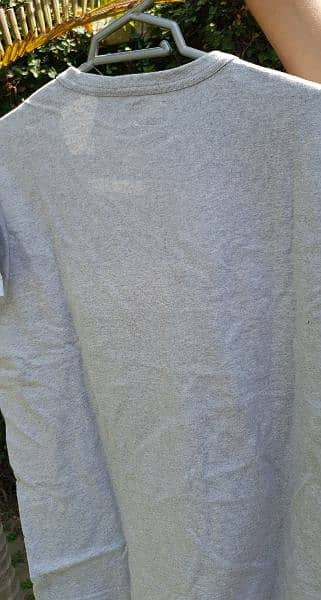 100% original Levi's T-Shirts available 19