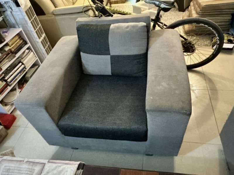 Modern 6 seater Track Arm Grey Sofa Mint Condition 9/10 DHA 2