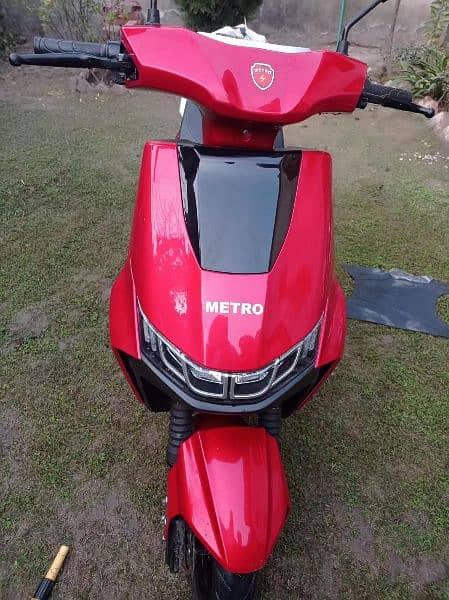 metro scooter brand new only 105 km driven everything is new 1