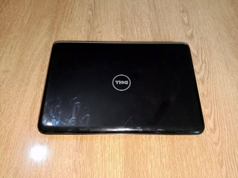Laptop Dell Like New 10/10 Battery 3 hour sale Exchange 4GB 300 Hard 17