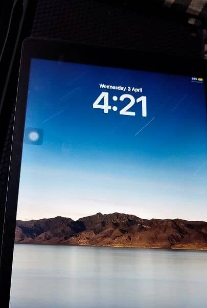 iPad 9th generation 10.2 inches 3& 64 Gb original LLA version for sale 1