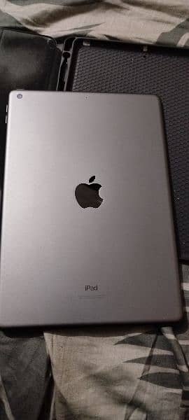 iPad 9th generation 10.2 inches 3& 64 Gb original LLA version for sale 2