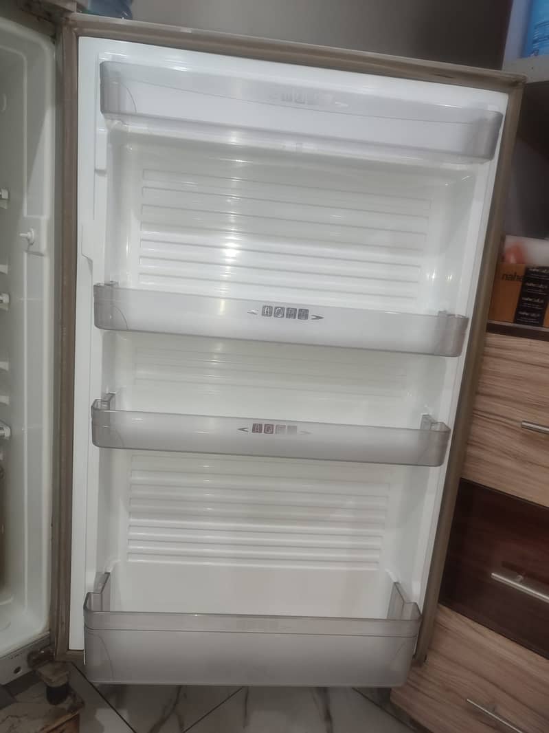 Dawlance Refrigrator for Sell 3