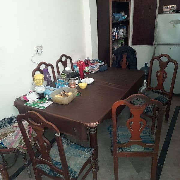 Dining Table for sale. 0