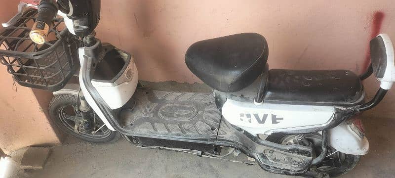 Used Electric Scooty for Sale 0