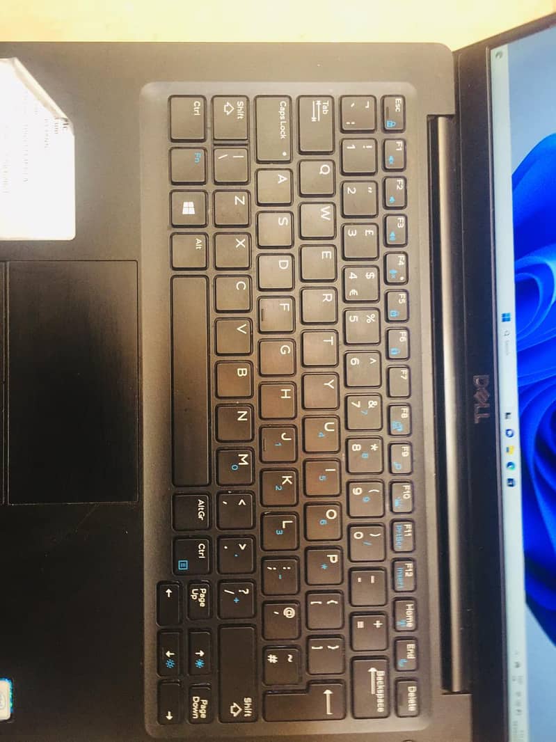 dell latitude 7390( i7 8th gen laptop) exchange also possible 1