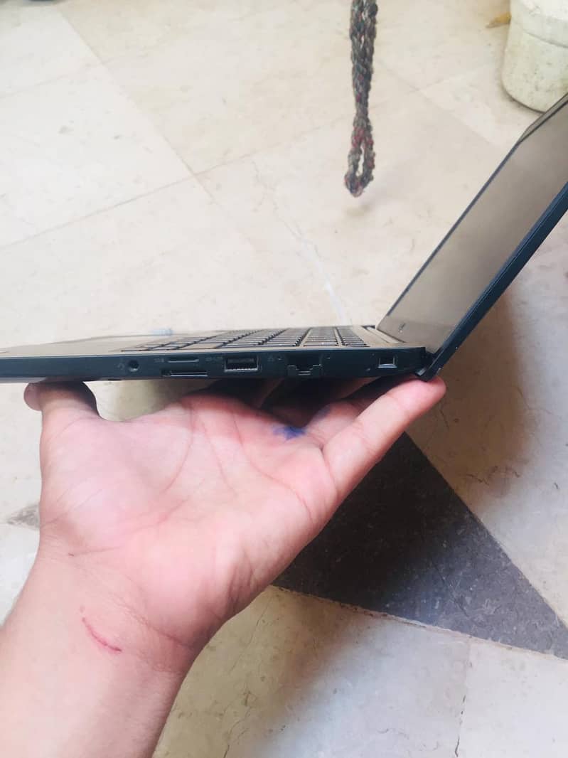 dell latitude 7390( i7 8th gen laptop) exchange also possible 2