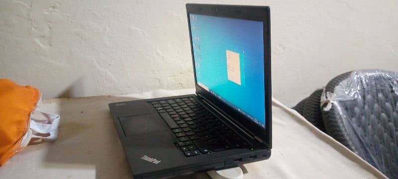 Lenovo Thinkpad i5 4th generation 0