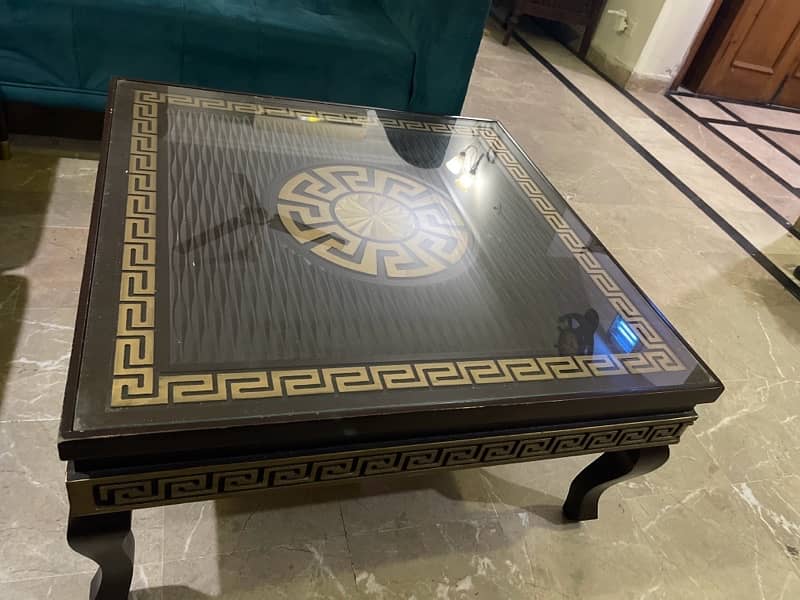 centre table new , one month used 0