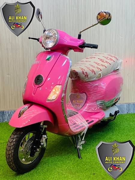 SCOOTY SCOOTER MALE FEMALE LADIES GIRLS EV PETROL 50cc 100cc M6 T9 E8S 4