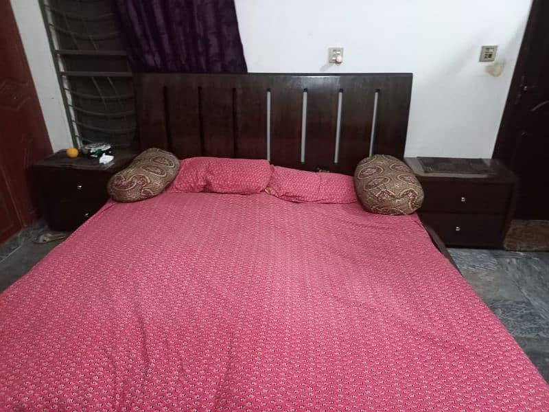 bed set / wooden bed with side draws 1