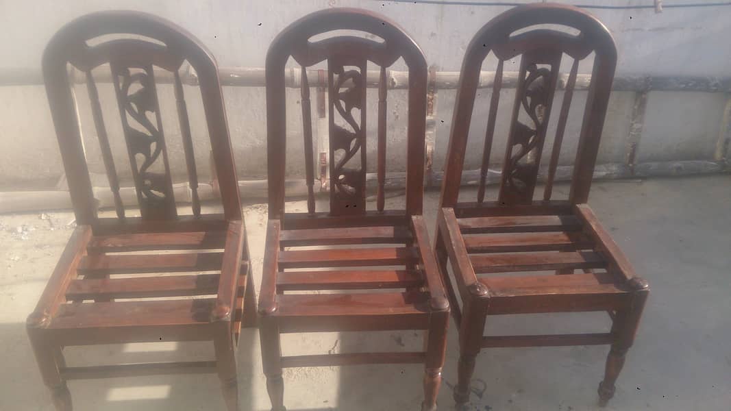 Used Solid Wood Chairs 6 Piece Urgent Sale 1