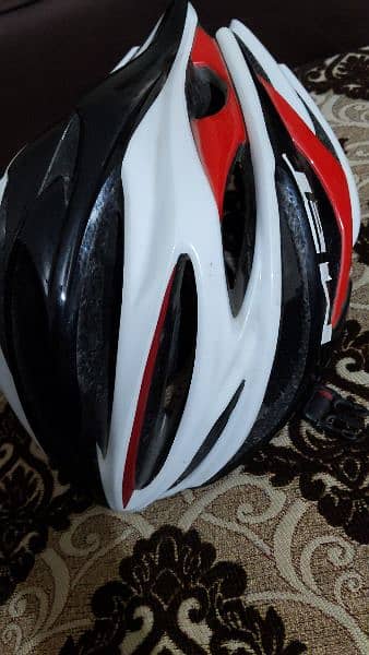 sightly used new MET helmet discount 40% off 1