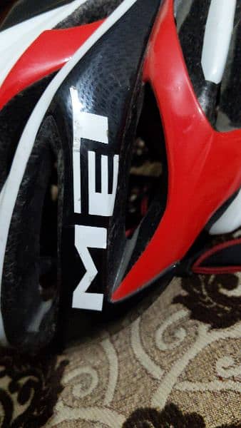 sightly used new MET helmet discount 40% off 2