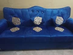 3seater sofa in just 40000 0