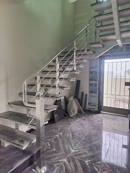STAIRS AND TERRACE RAILINGS IN GLASS AND STAINLESS STEEL 4