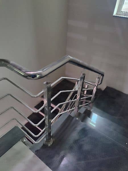 STAIRS AND TERRACE RAILINGS IN GLASS AND STAINLESS STEEL 5