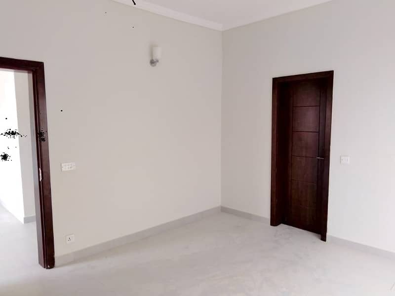 P27 villa available for rent in bahria town karachi 03069067141 2