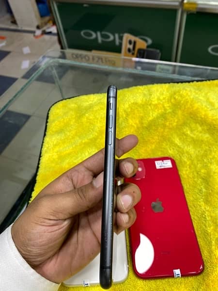 iphone 11 128gb pta-approved  80+ health 17